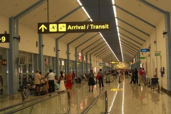 Government mulls reopening airport