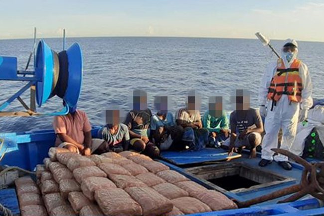 Navy apprehends 7 Indians with Kerala Cannabis worth over Rs. 70 M