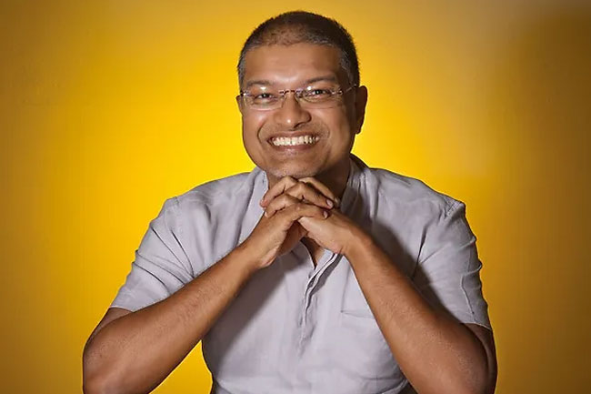 Top economist falls to his death from apartment complex in Colombo
