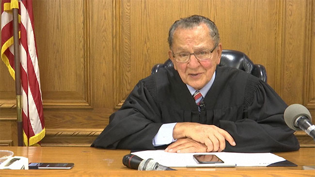 Frank Caprio: ‘Nicest judge in the world’ dies after cancer diagnosis