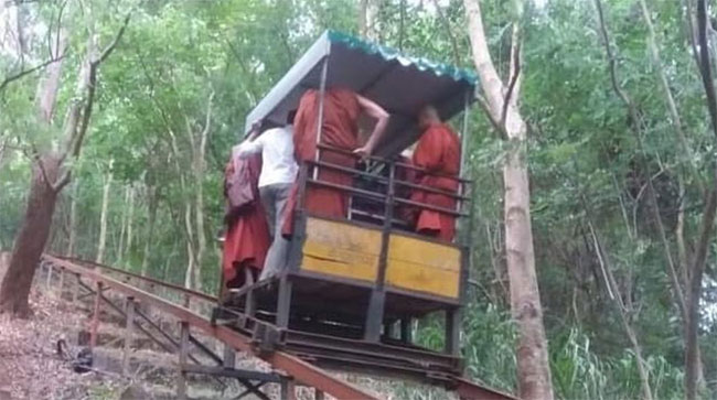 Cable car accident at Na Uyana Monastery: Several injured monks continue to receive treatment