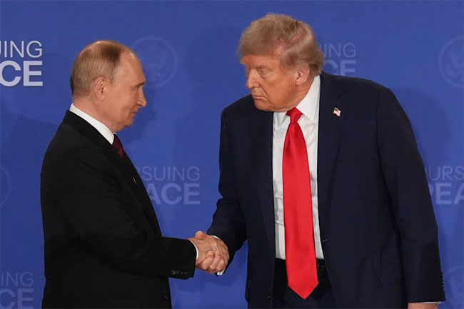 Trump, Putin speak before Zelenskiy’s White House visit