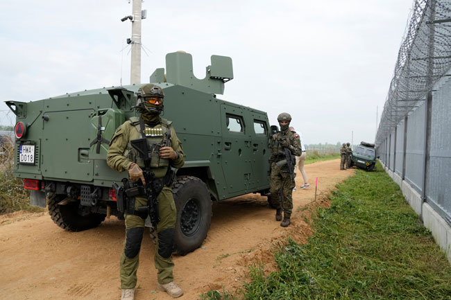 Katoust Rmed Armed extremists kill dozens in northeastern Nigeria | Sri Lanka News ...