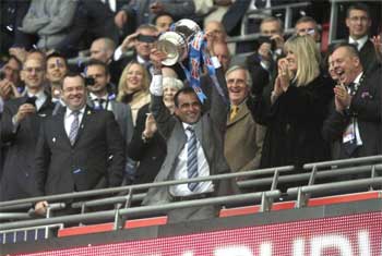 Wigan stun City with late goal to win FA Cup