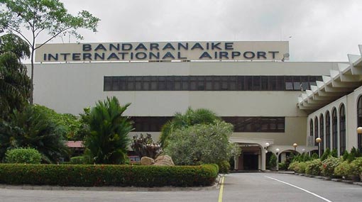 Indian held with US dollers worth over Rs. 6.6 million at BIA