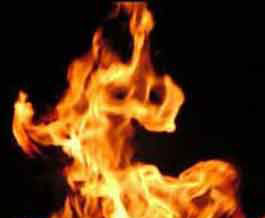 Pregnant woman dies after clothing catches fire in kitchen